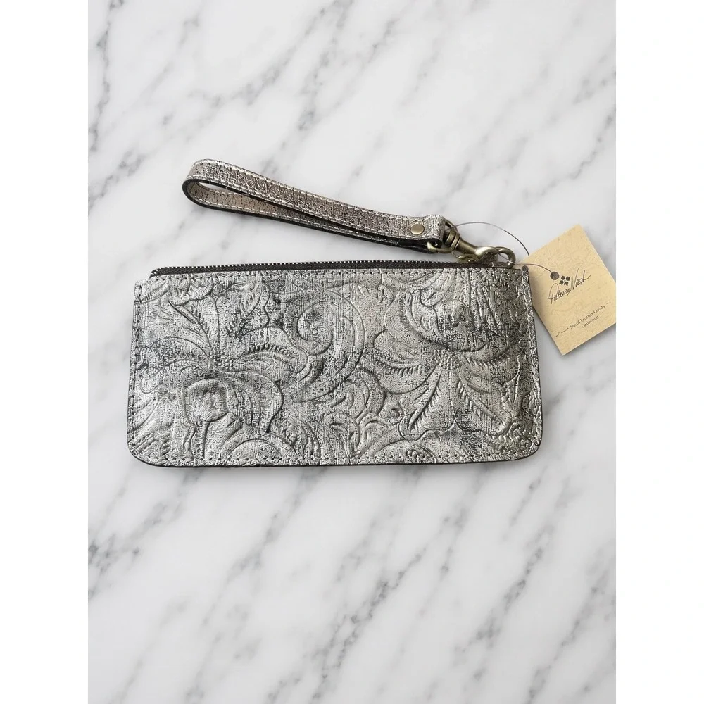 Patricia Nash‎ Wristlet Women's OS Gold New Floral Embossed Leather P556194